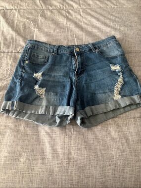 Casual Distressed Blue Denim Women’s Shorts
